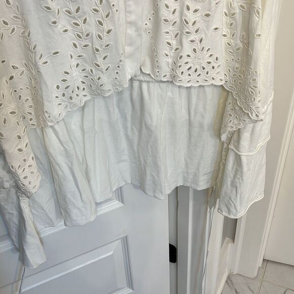 NEW with tags Anthropologie Eyelet Buttondown Blouse size medium/Large - Picture 4 of 5